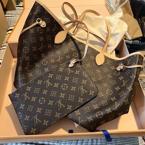 NWOT Louis Vuitton market full Mm